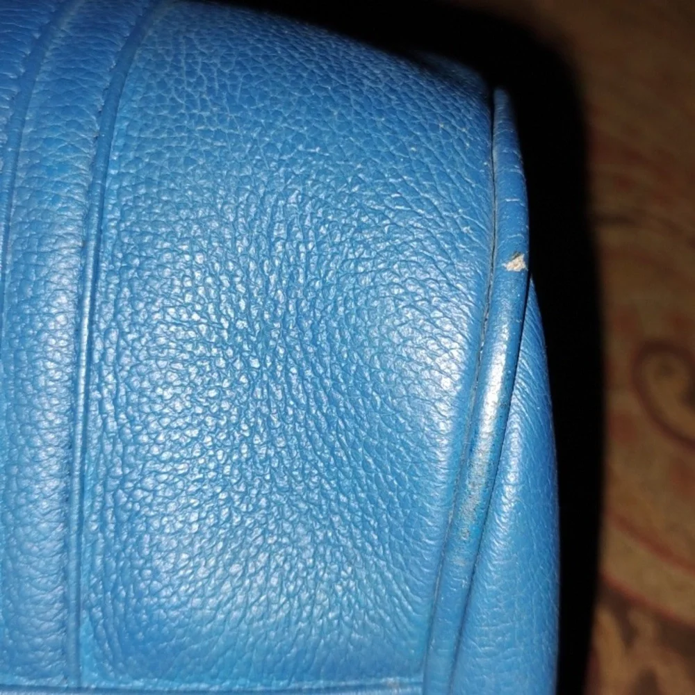 MCM papillon blue pebbled leather bag. 01709 MSRP$999 EUC - Picture 14 of 16